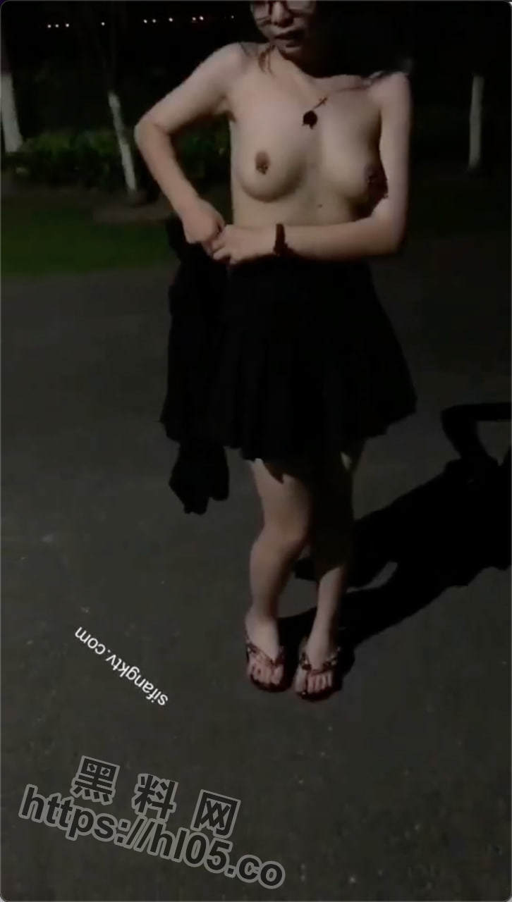 726X1280
