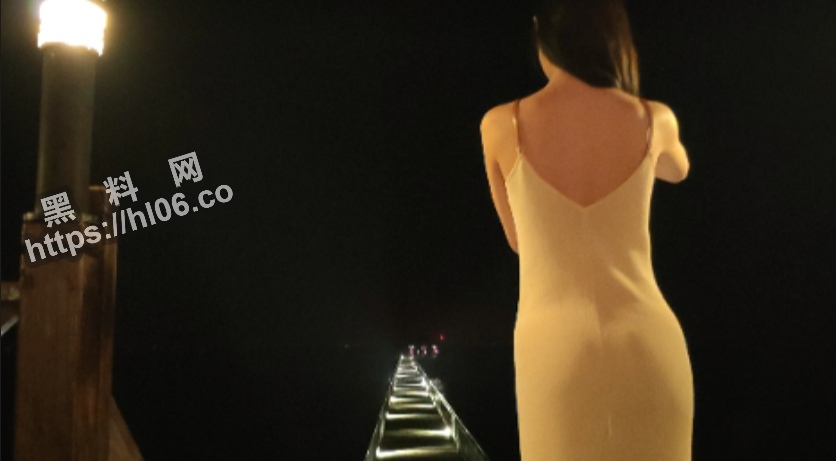 836X461