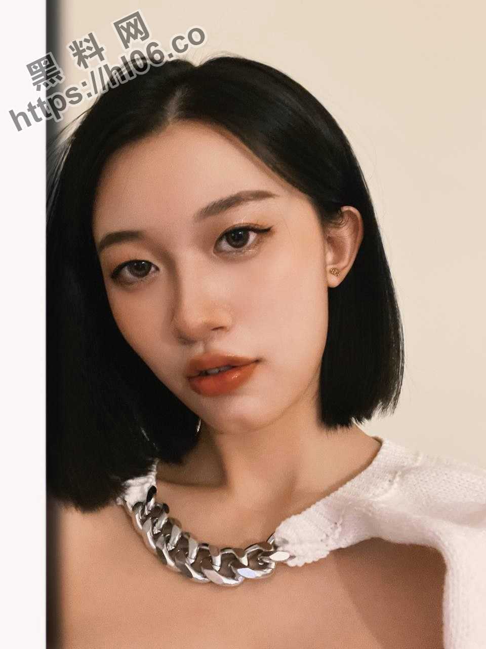 960X1280