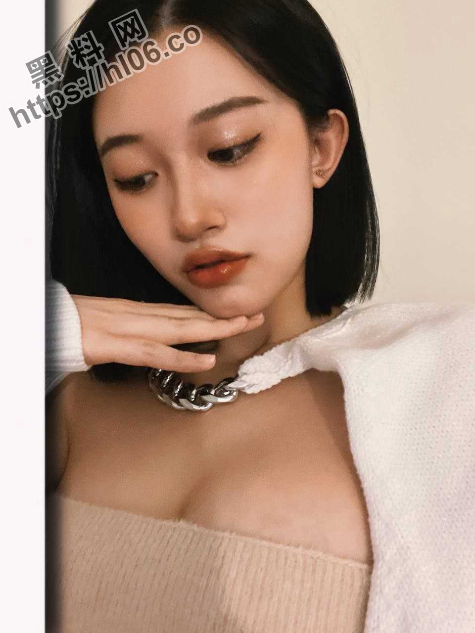 960X1280