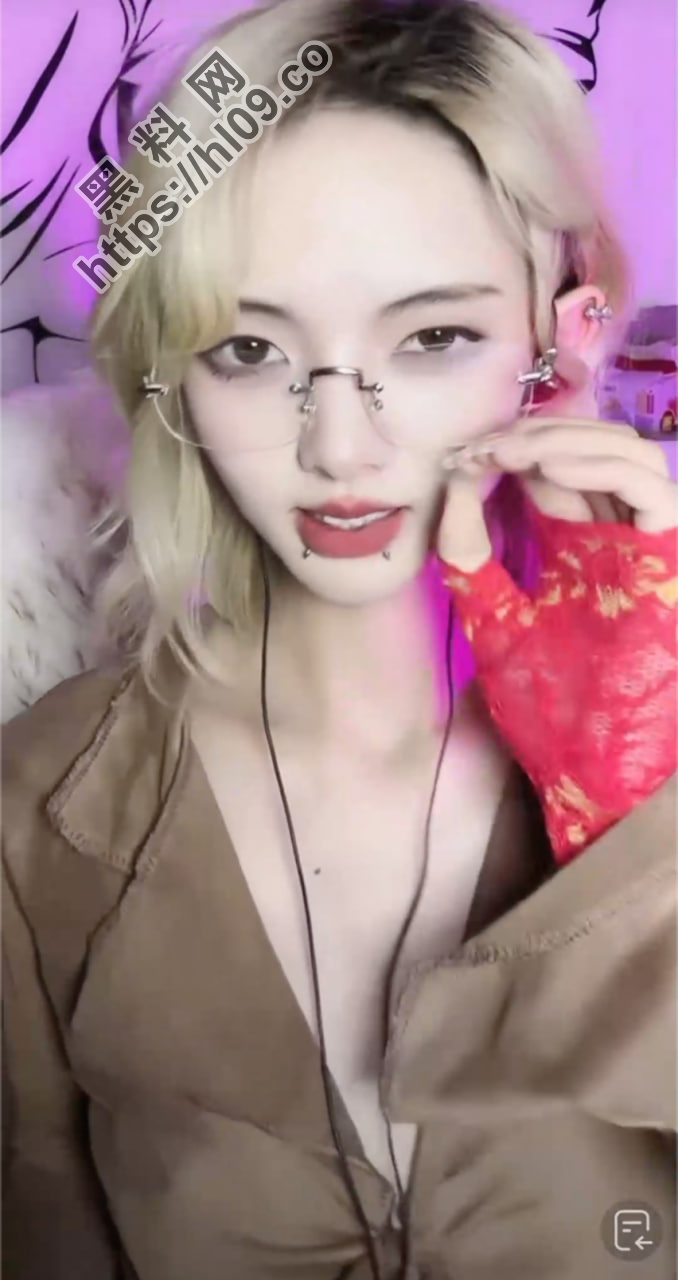 678X1280