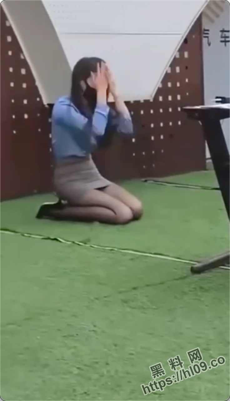 736X1280