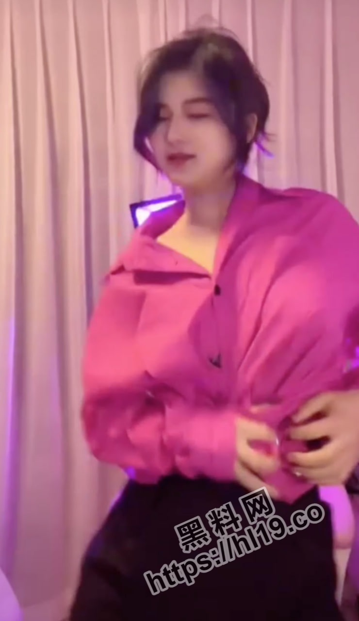 740X1280