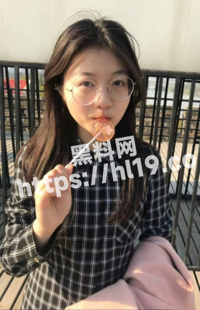 400X619