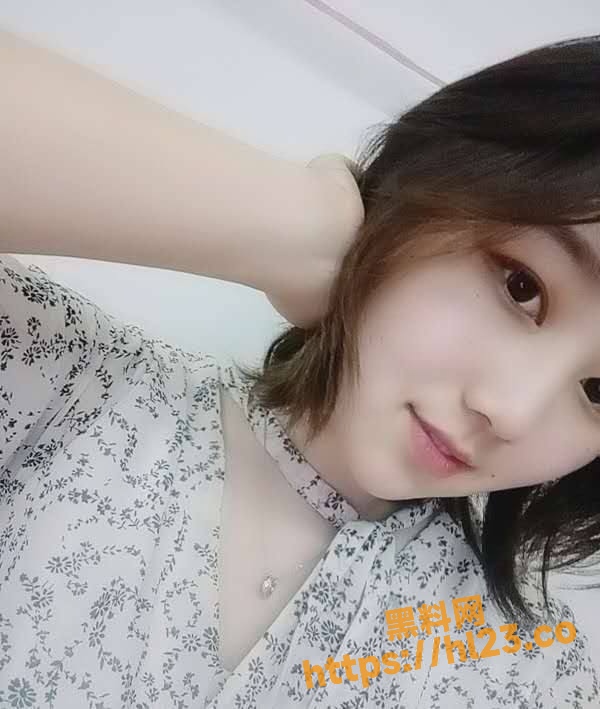 600X709