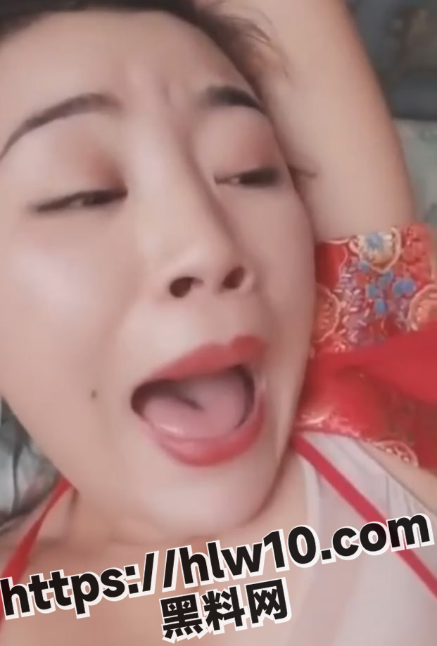 621X918