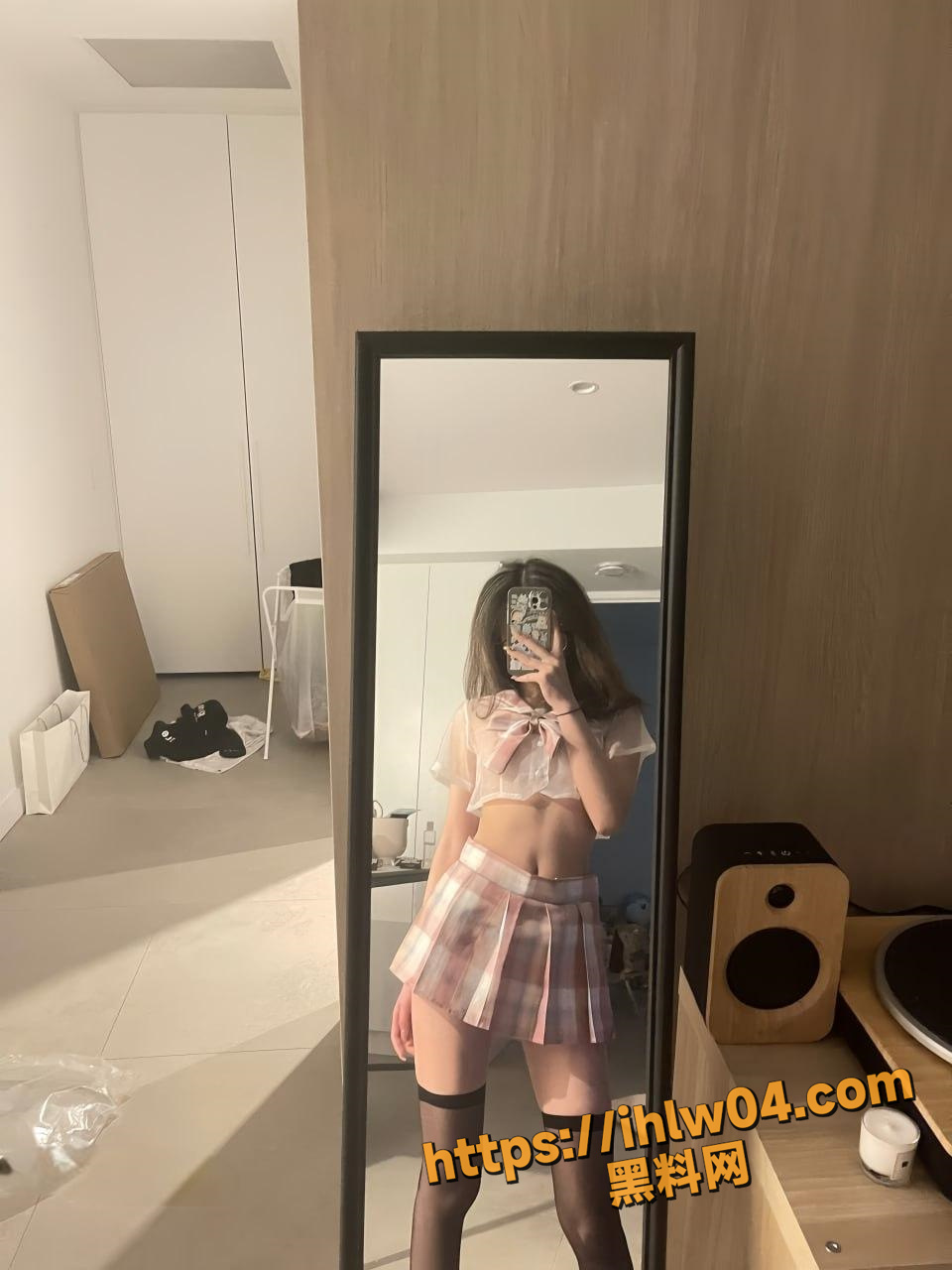 960X1280