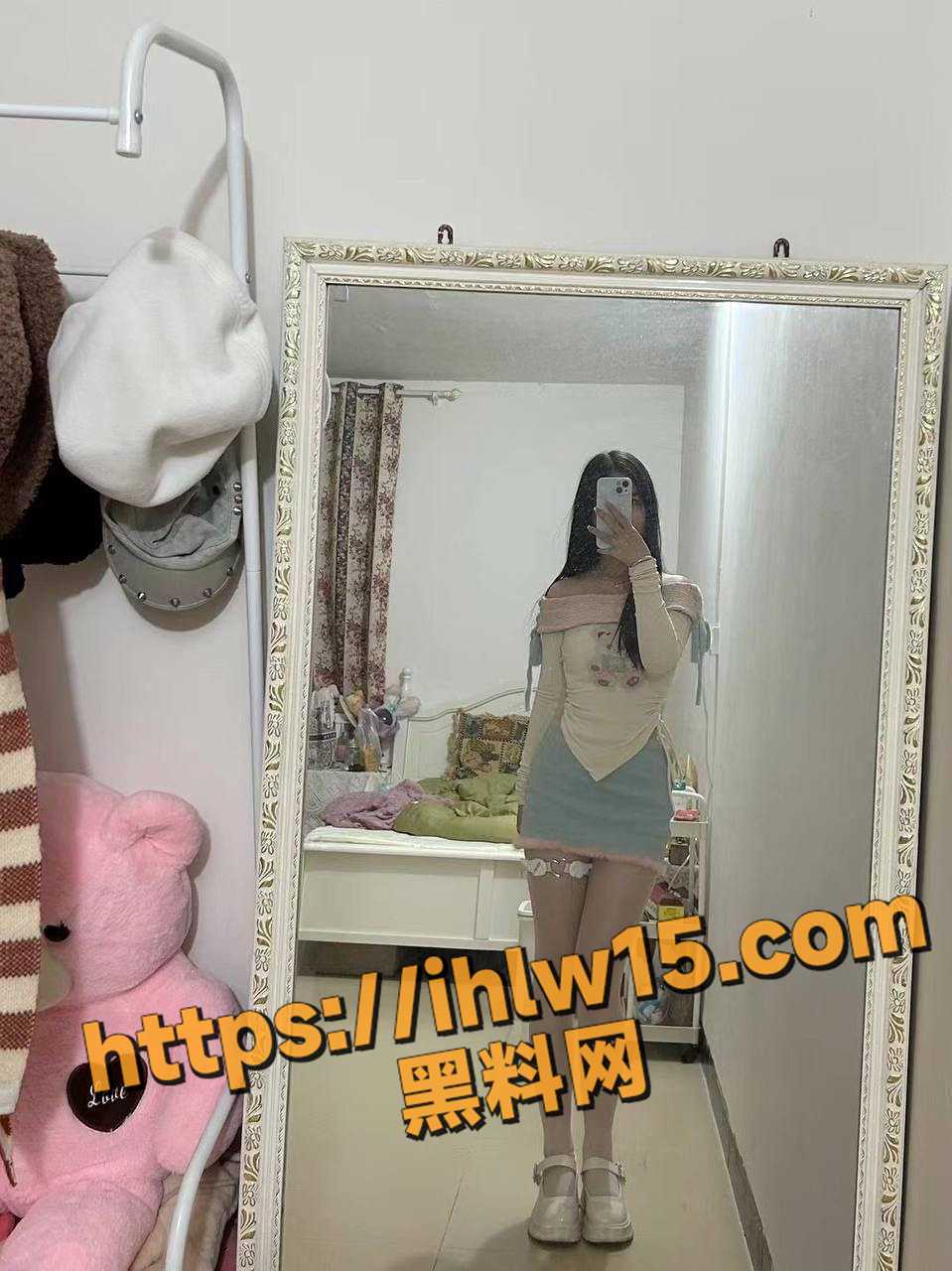 959X1280