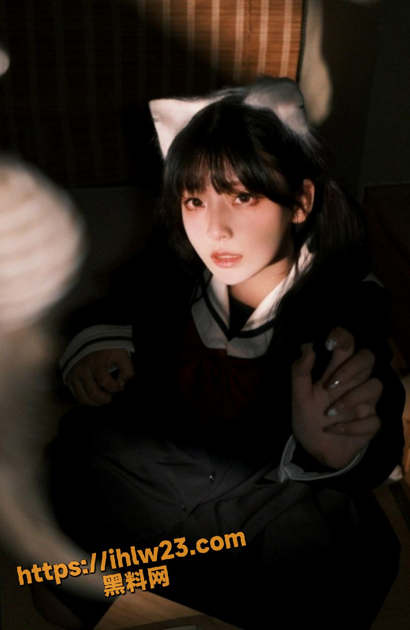 833X1278