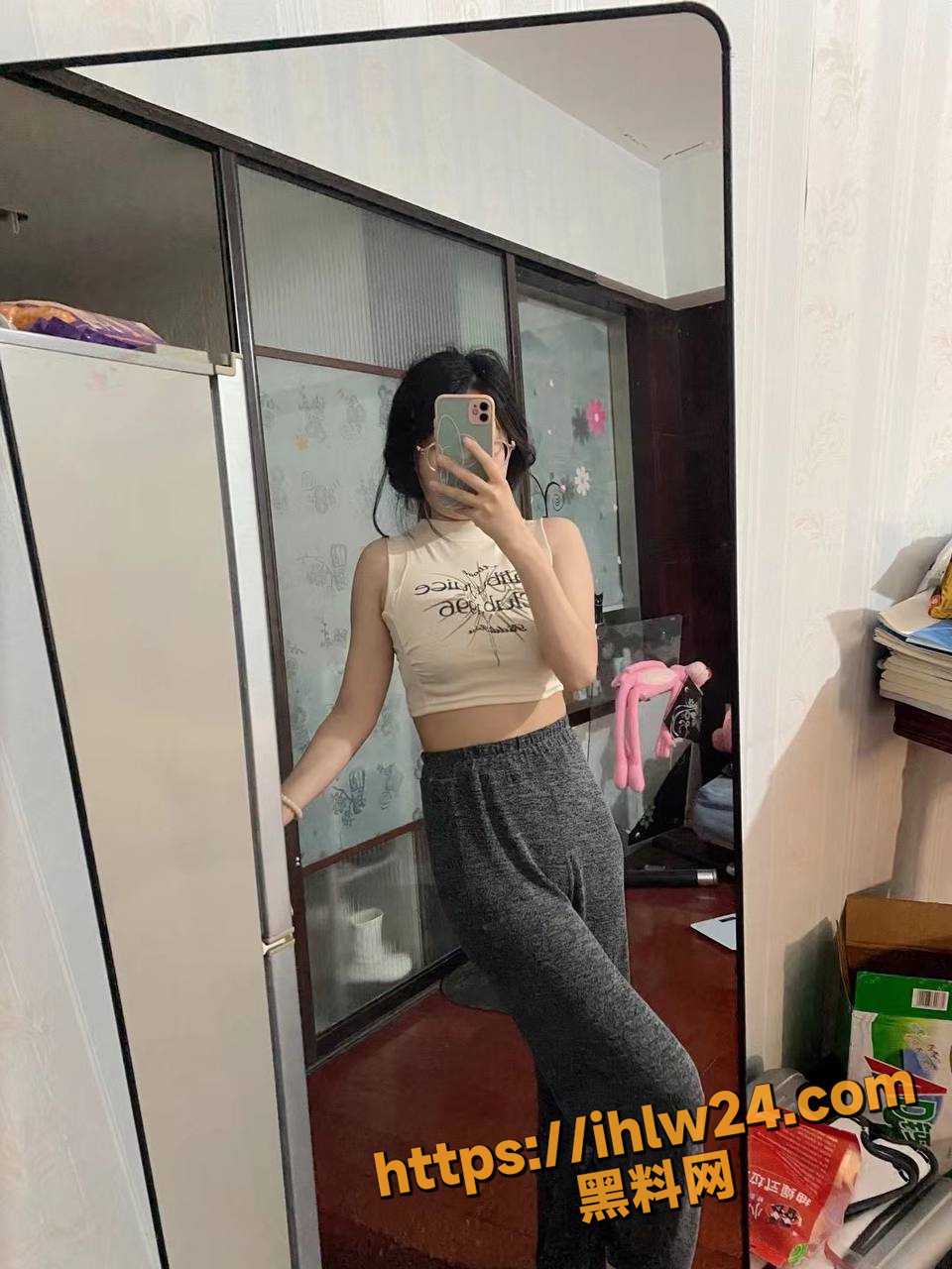 960X1280