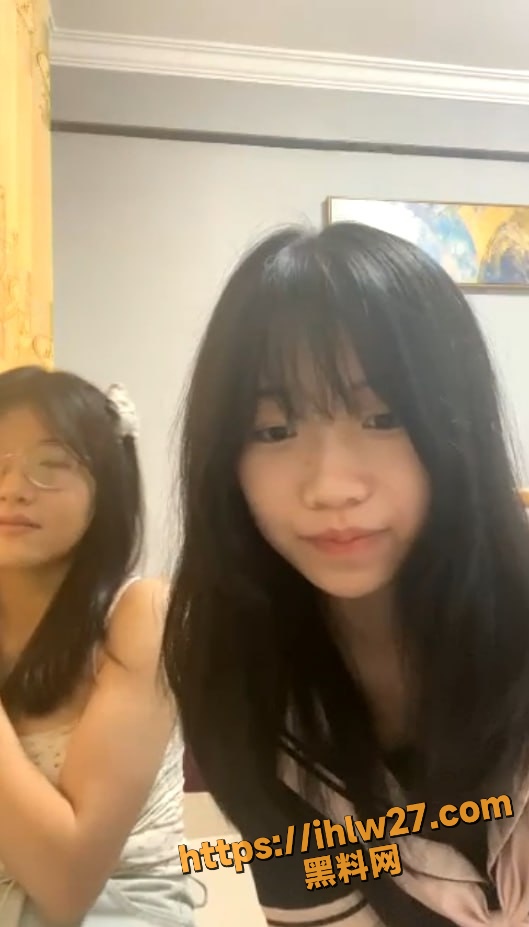 529X927