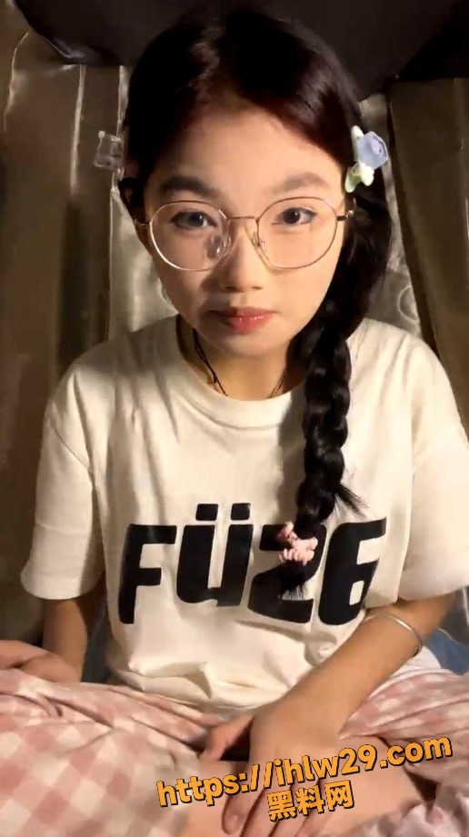 516X921