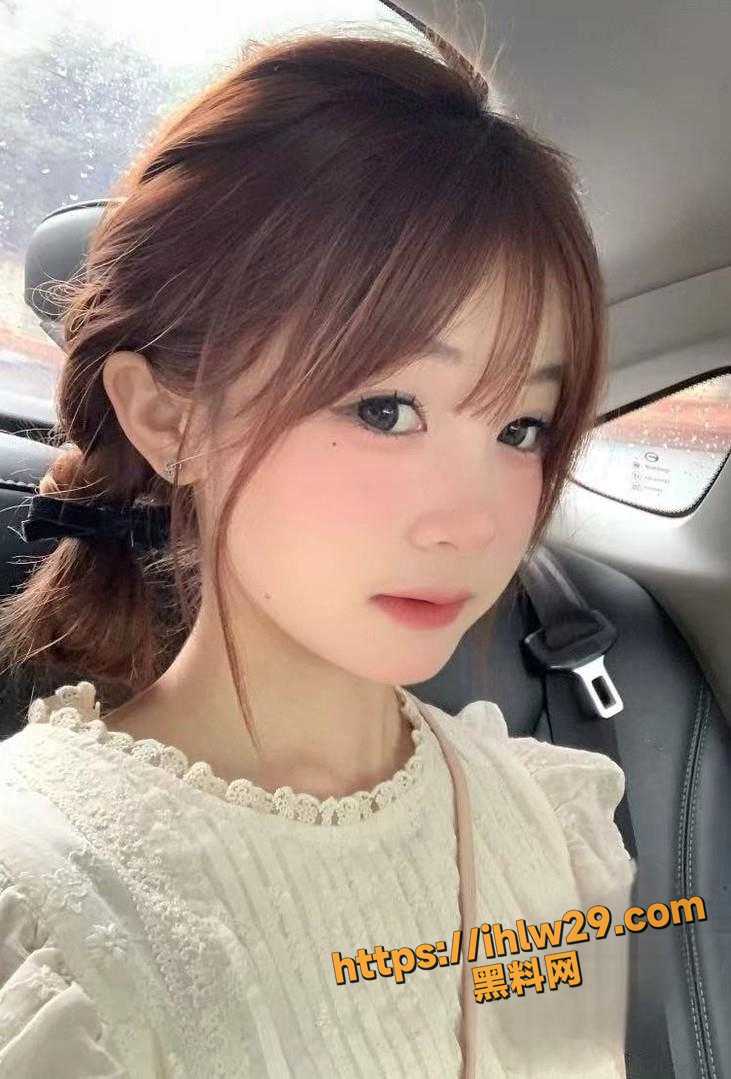731X1079