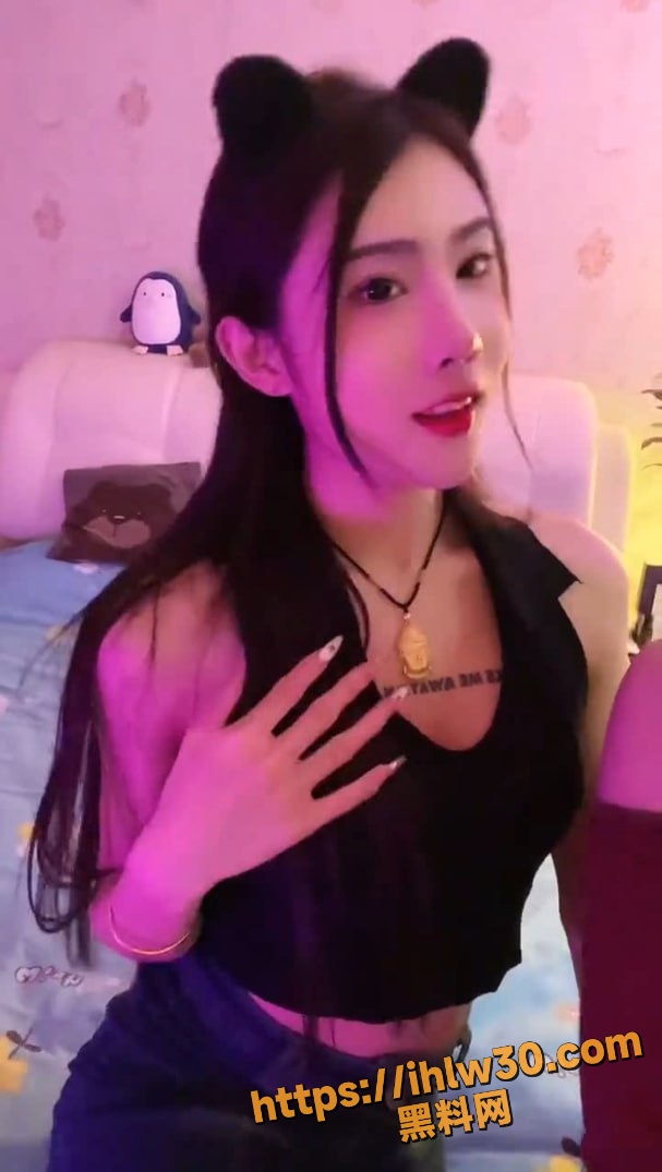 607X1075