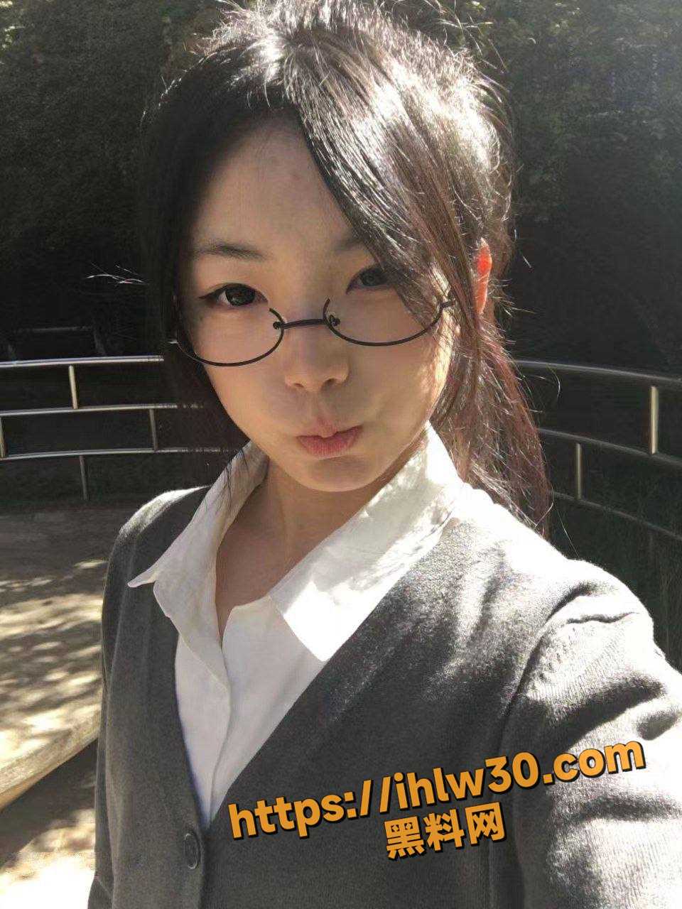 960X1280
