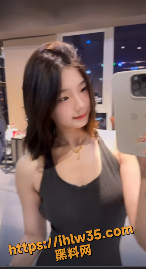 495X913