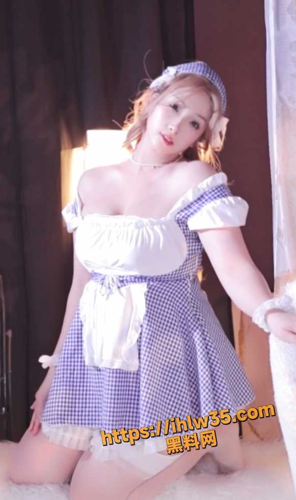 581X981