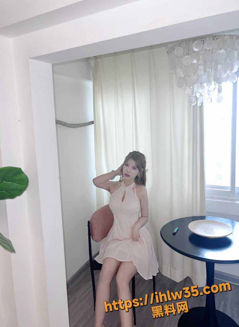 935X1280
