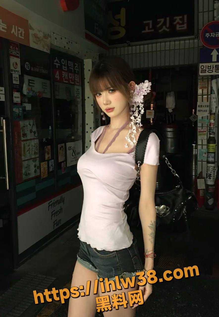 884X1280
