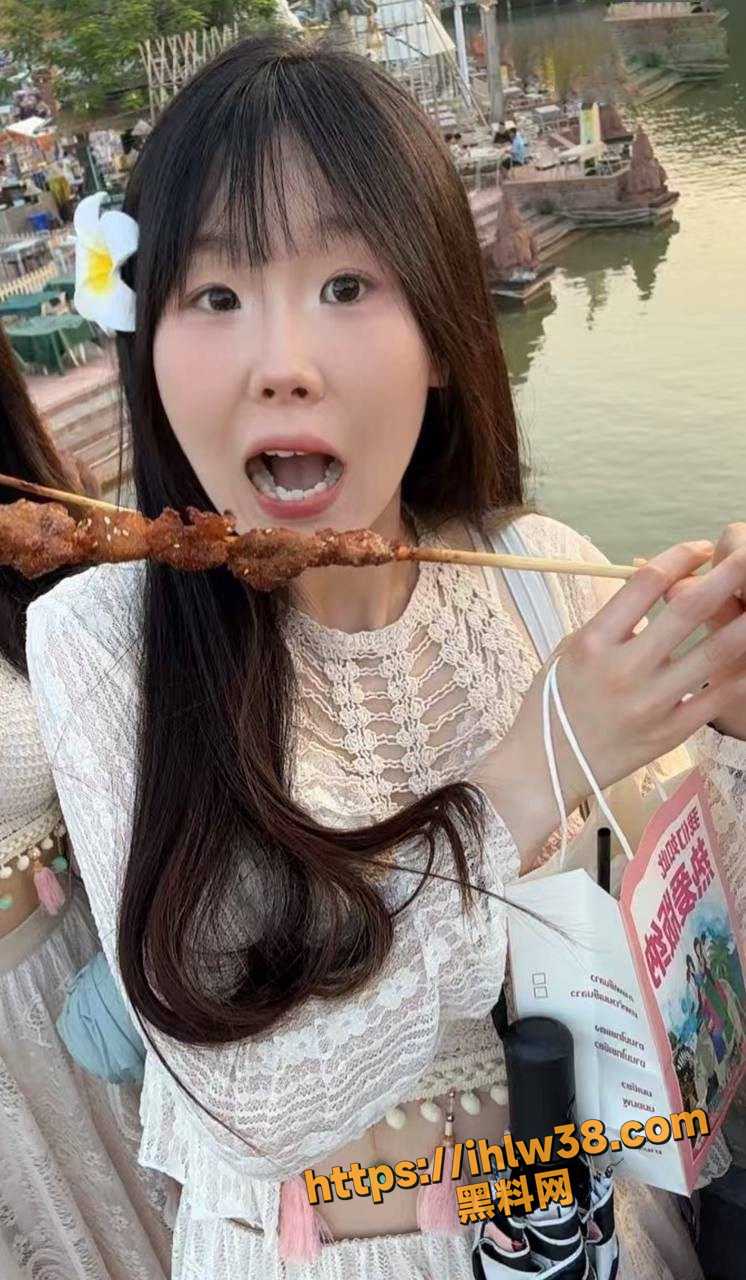 746X1280