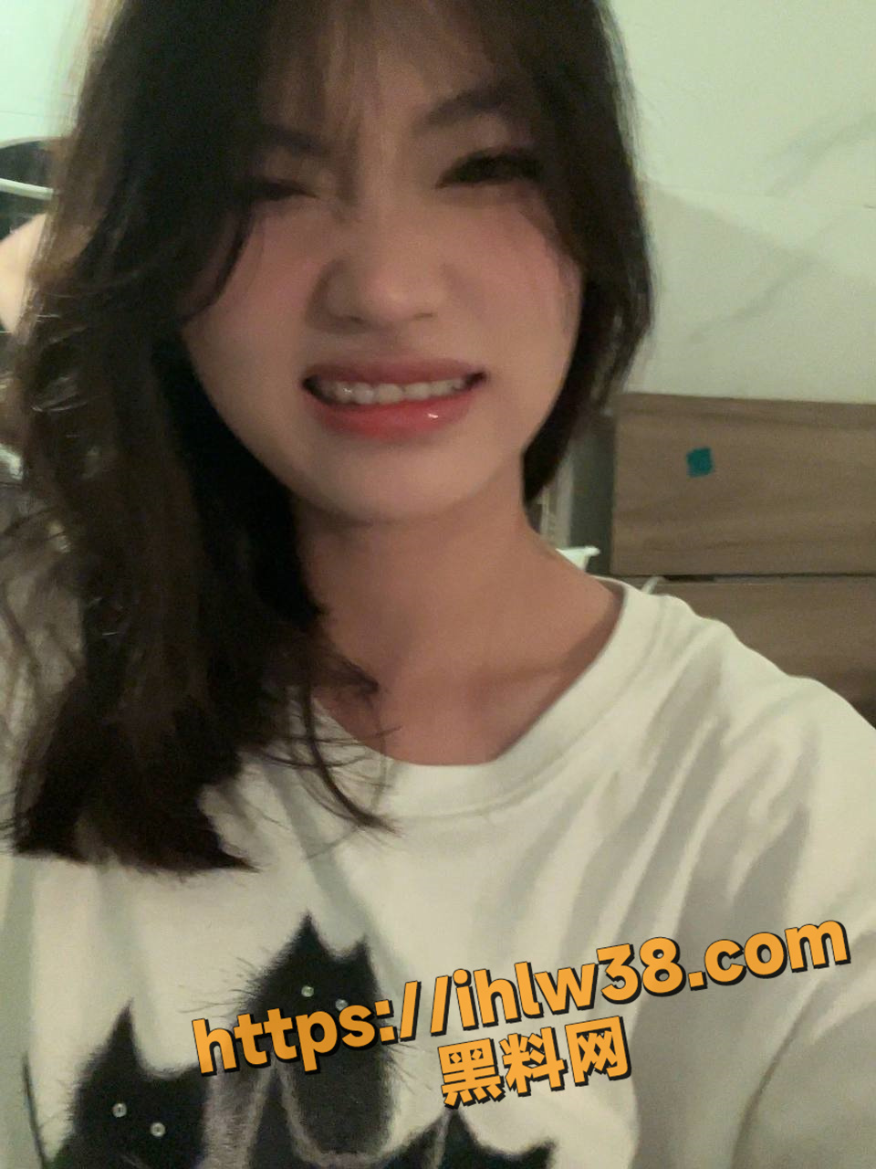 960X1280