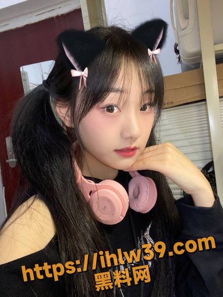 441X586