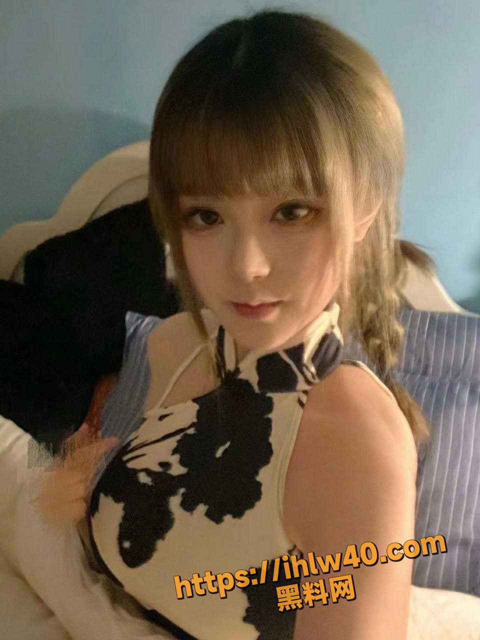 960X1280