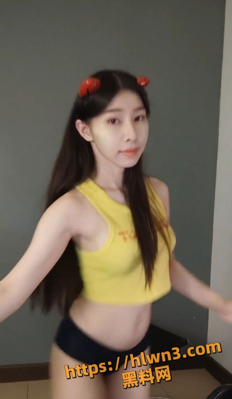 744X1280