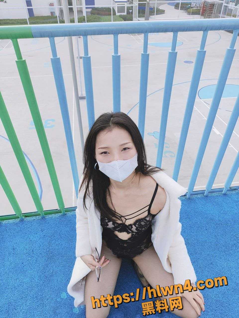 960X1280