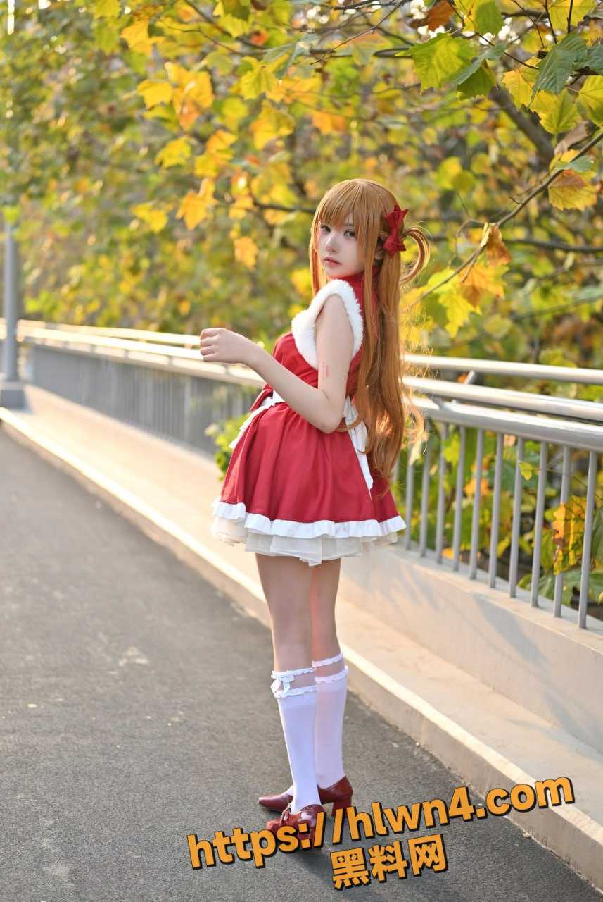857X1280