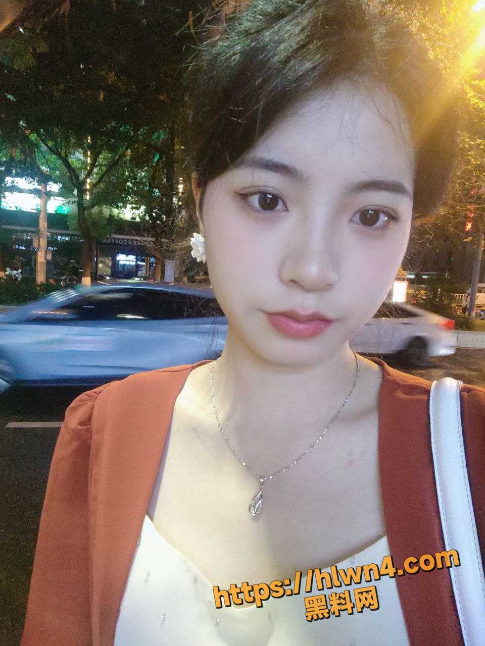 960X1280
