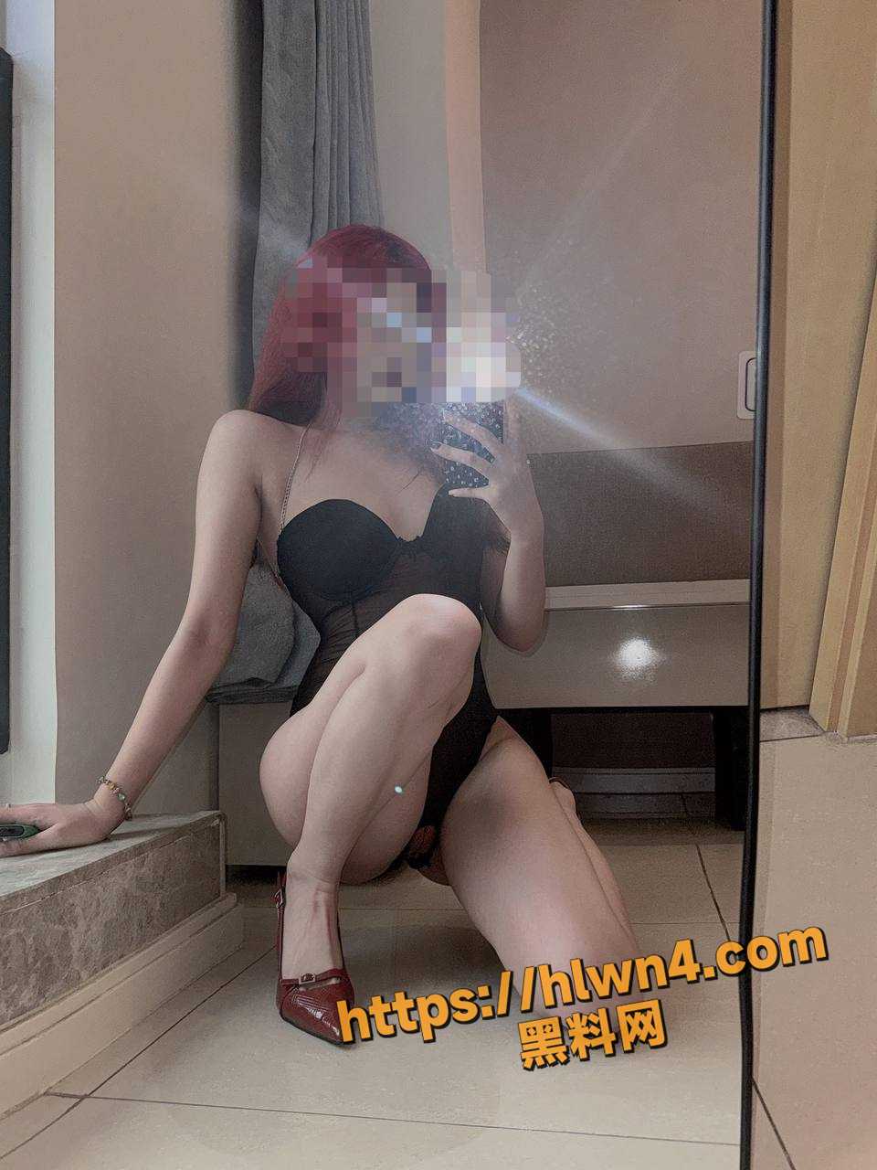 960X1280