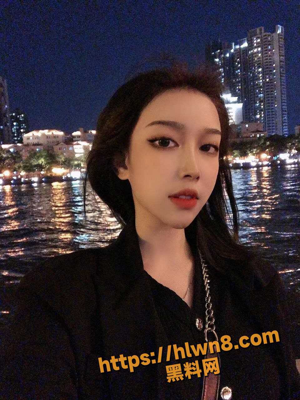 960X1280