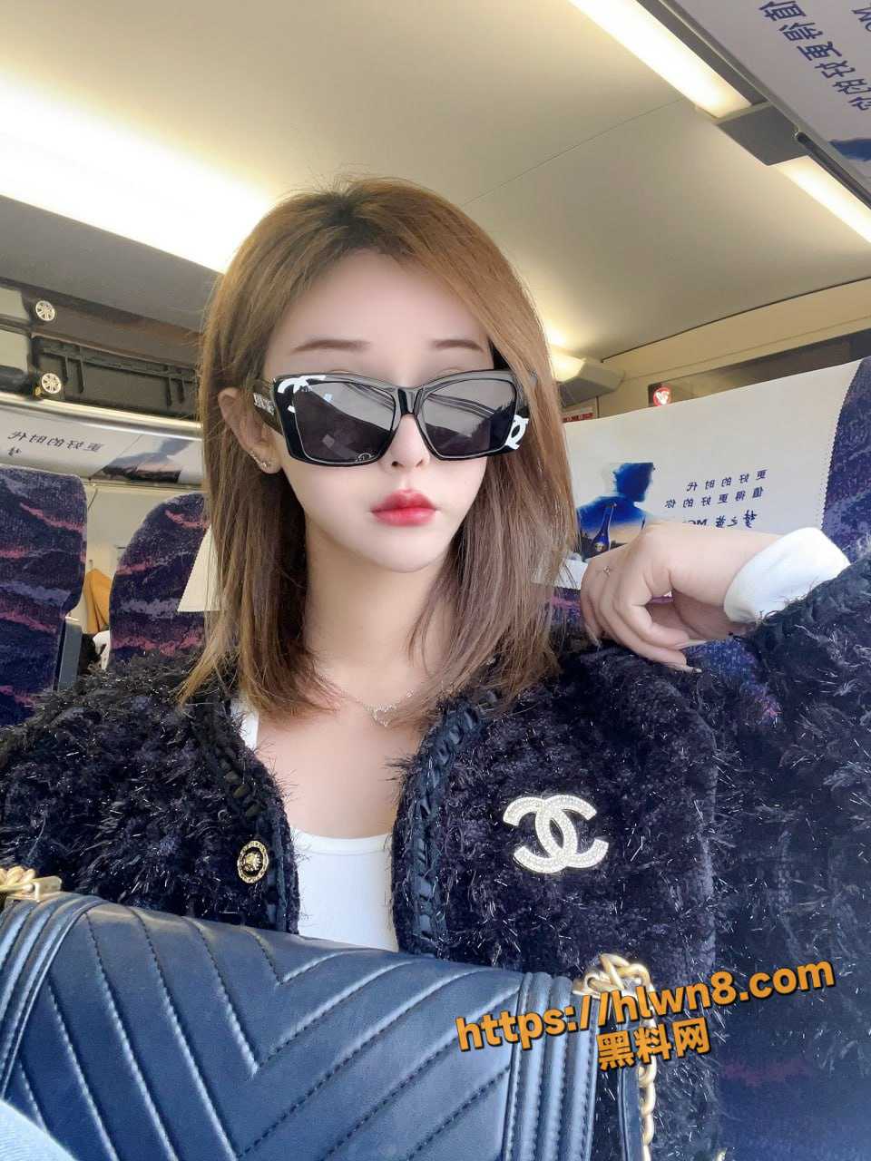 960X1280