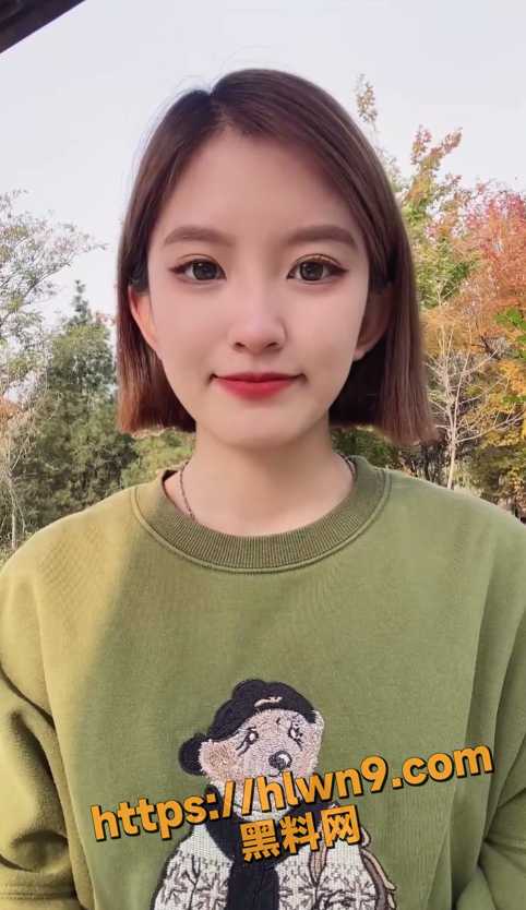 482X834