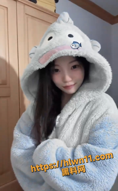 379X612
