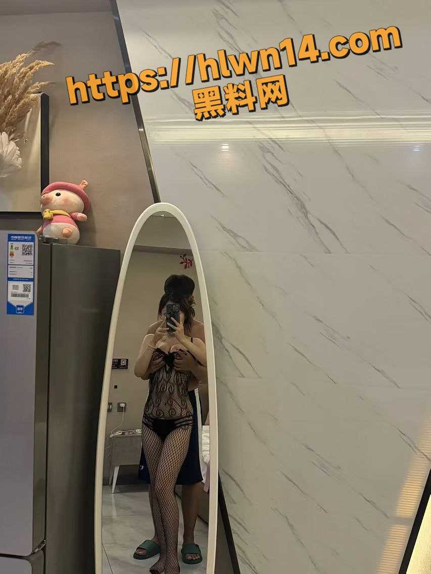 853X1137