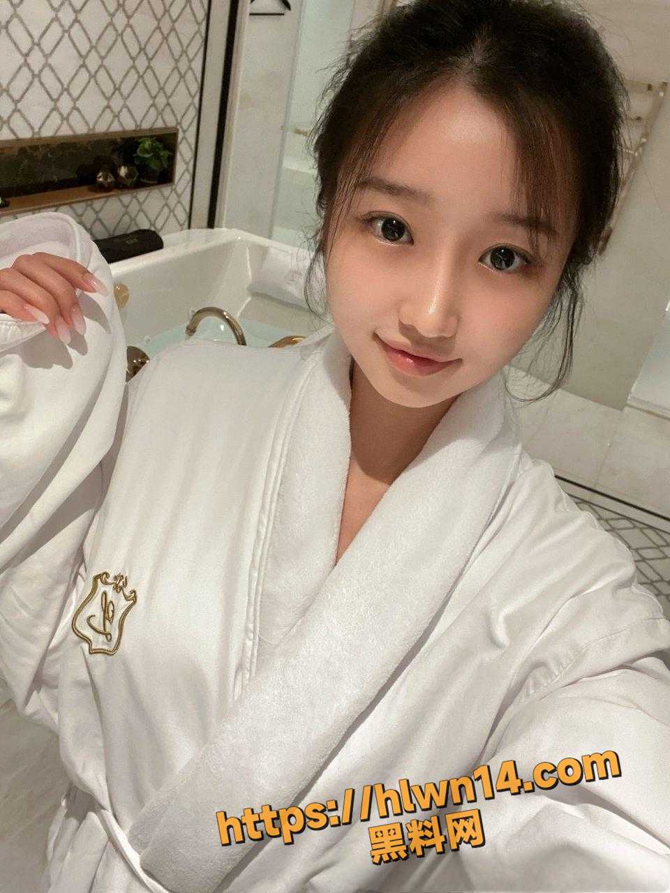 960X1280