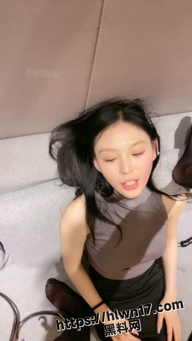 800X1422