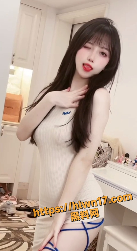 457X840