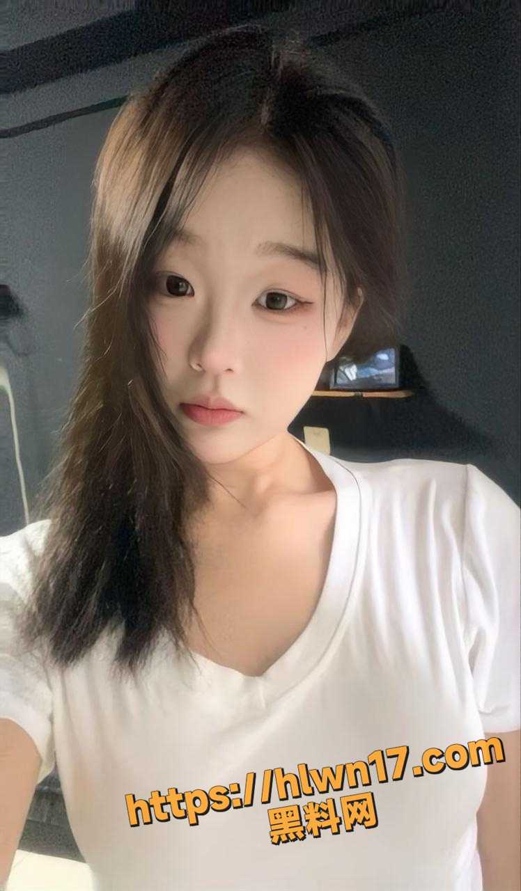 748X1280
