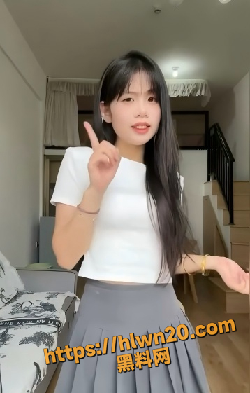 358X561