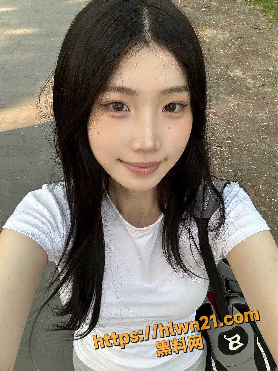 961X1280