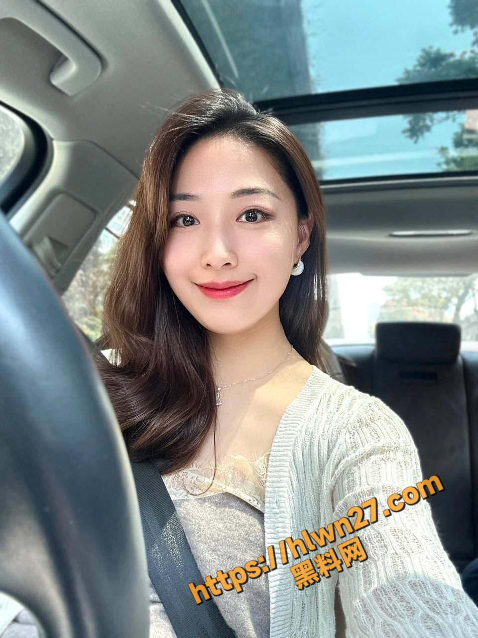 960X1280