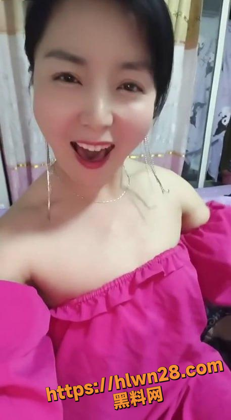 457X829