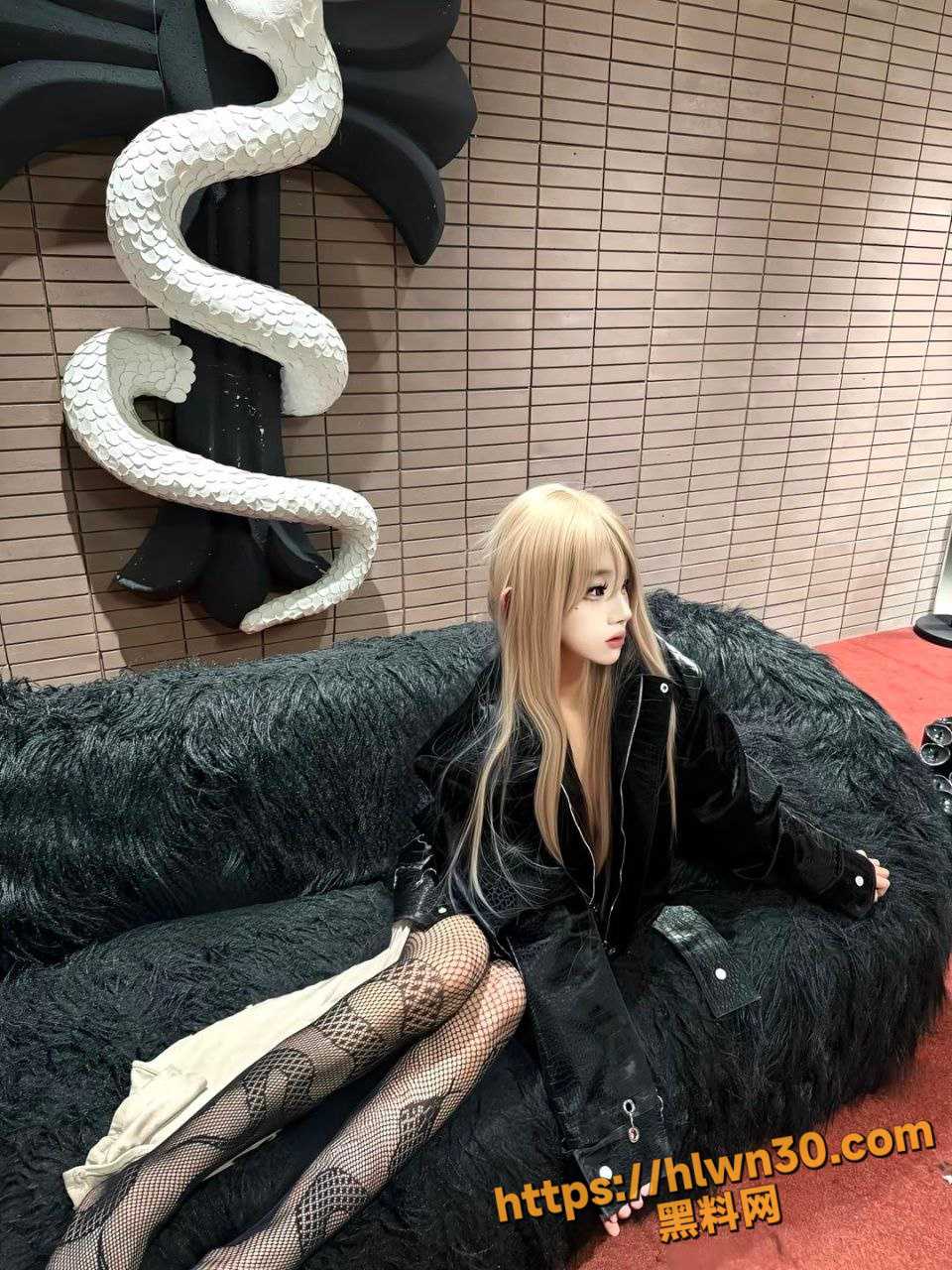 960X1280