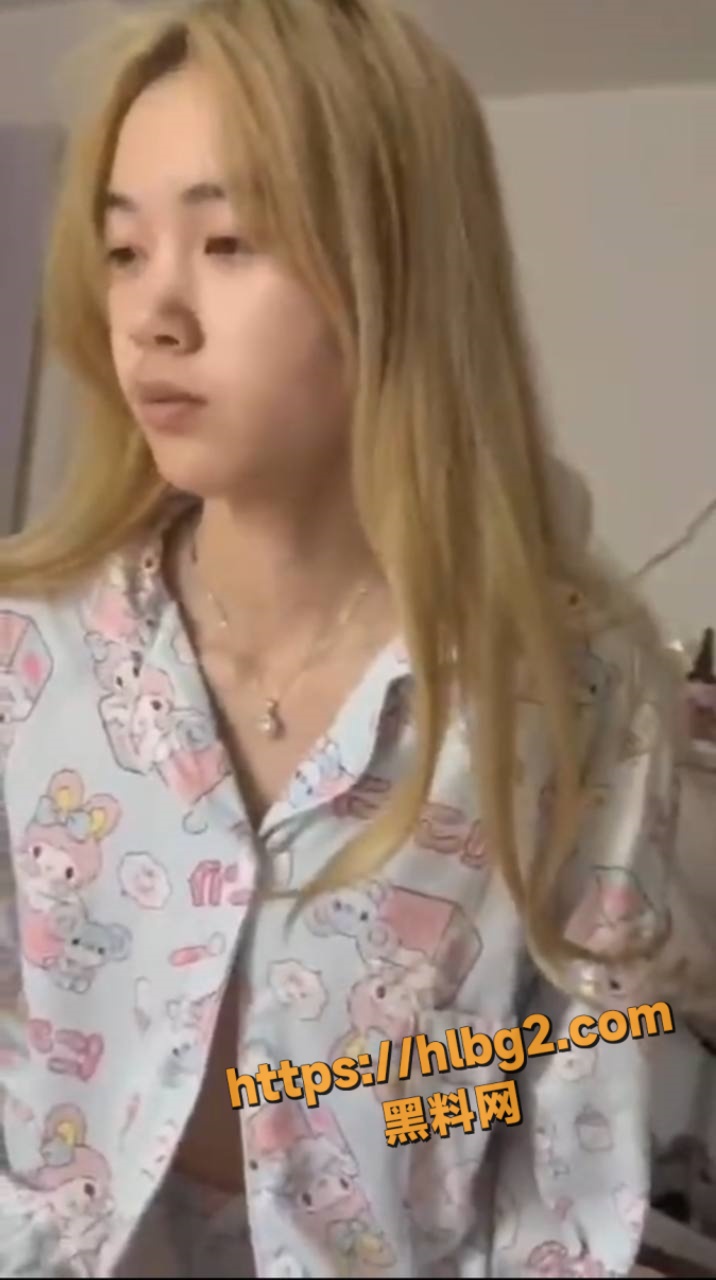 716X1280