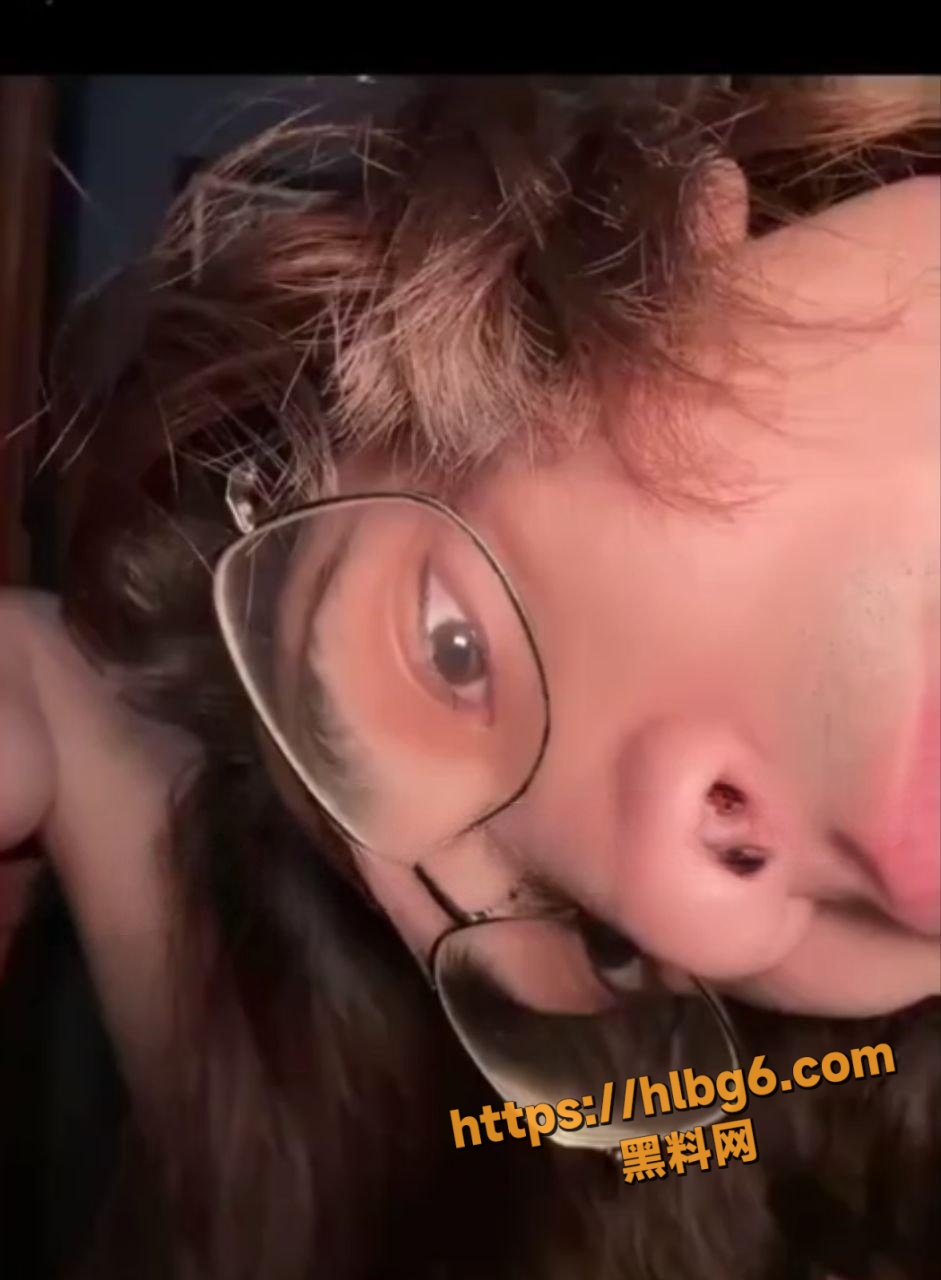 941X1280
