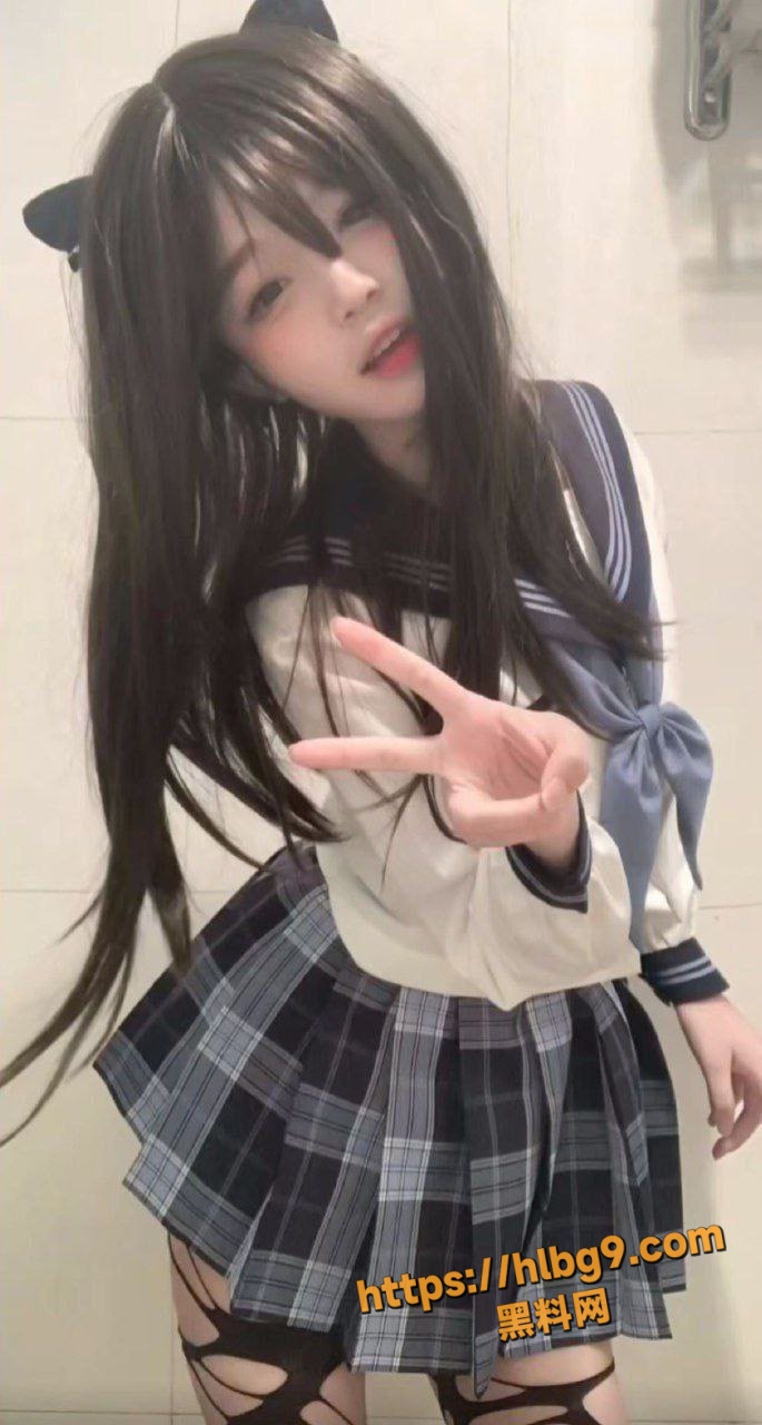 685X1280