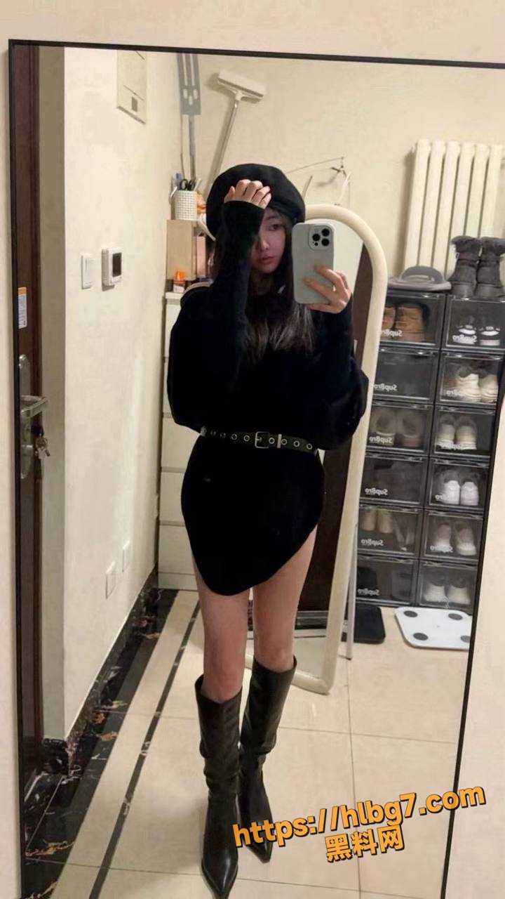 1103